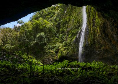 Mysterious Waterfall Caves (3)